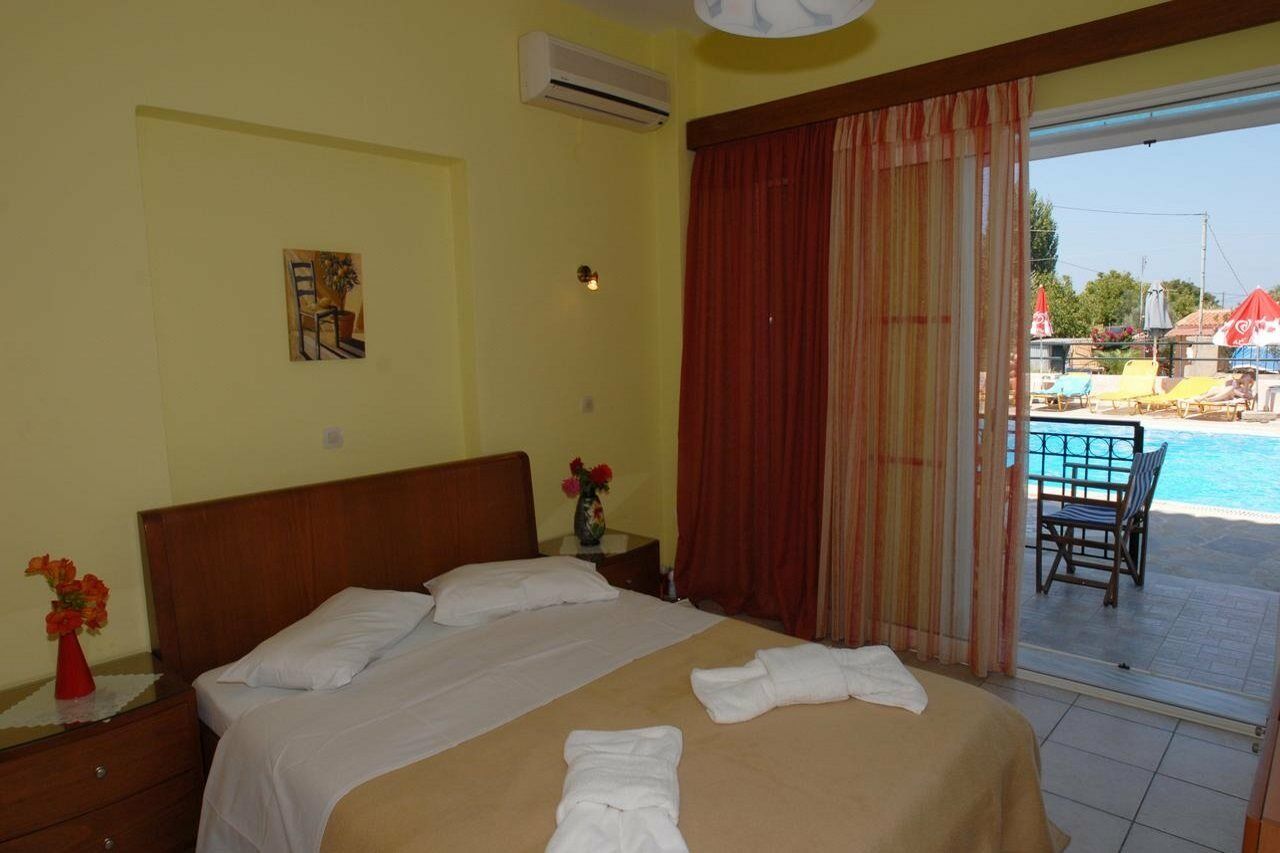 Lakis Studios Anaxos Bagian luar foto